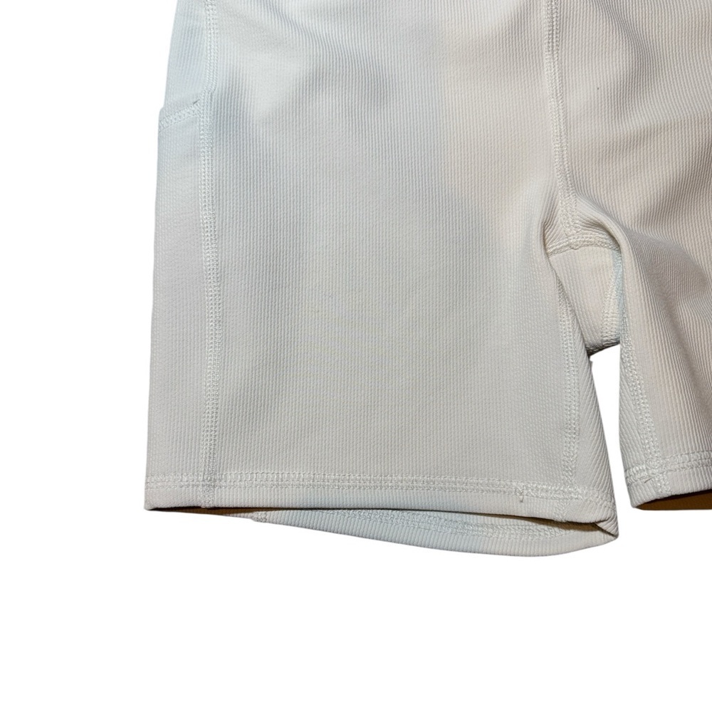RBX Woman’s Cream Ribbed Bike Short Size Small - Picture 2 of 8